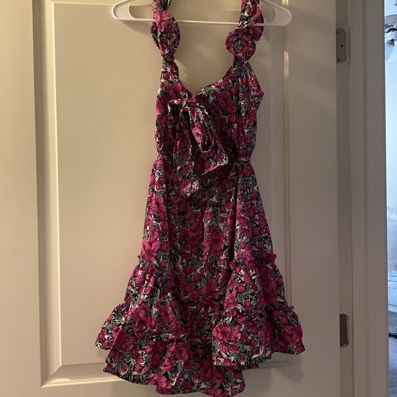 Pink floral dress. - Picture 2 of 3